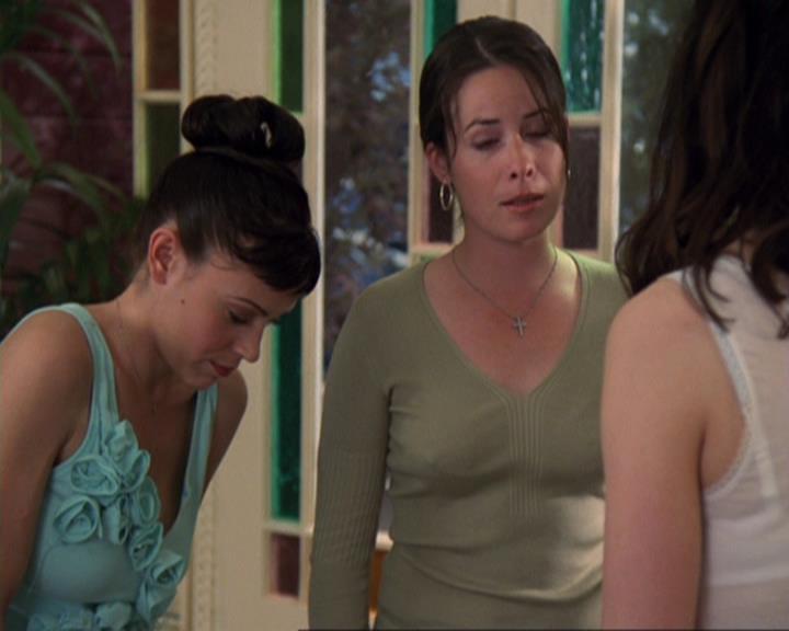 Charmed-Online-dot-422WitchWayNow0451.jpg