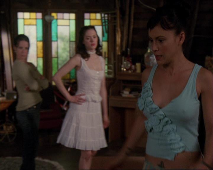 Charmed-Online-dot-422WitchWayNow0611.jpg