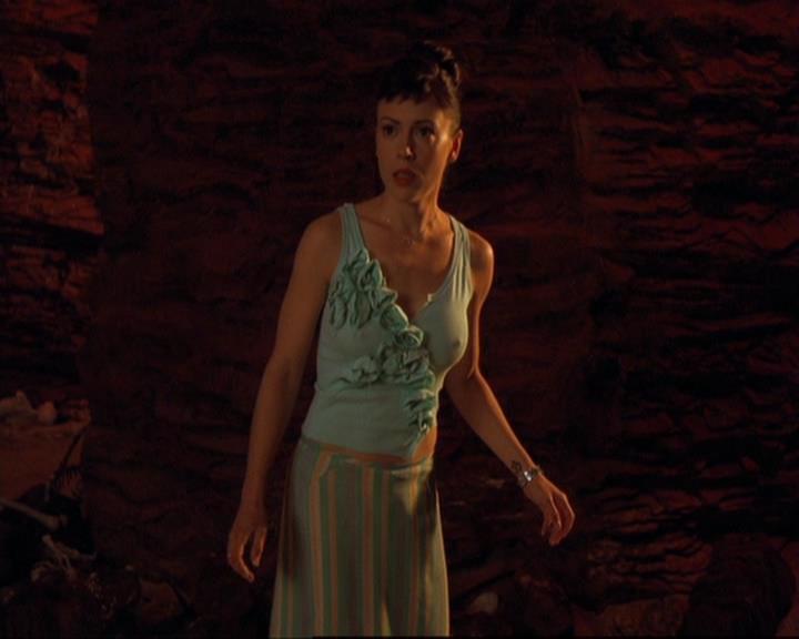 Charmed-Online-dot-422WitchWayNow0798.jpg