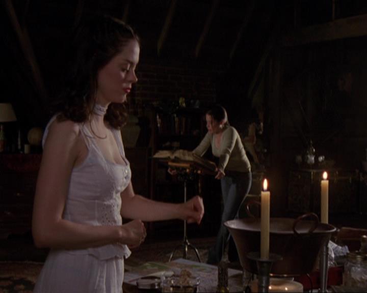 Charmed-Online-dot-422WitchWayNow1322.jpg