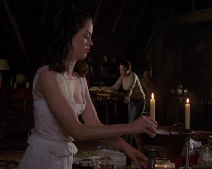 Charmed-Online-dot-422WitchWayNow1329.jpg