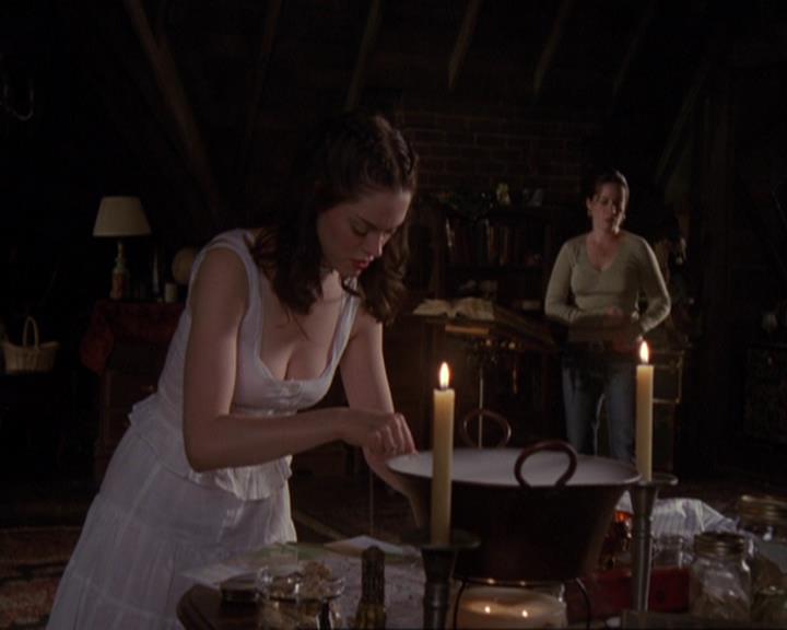 Charmed-Online-dot-422WitchWayNow1357.jpg
