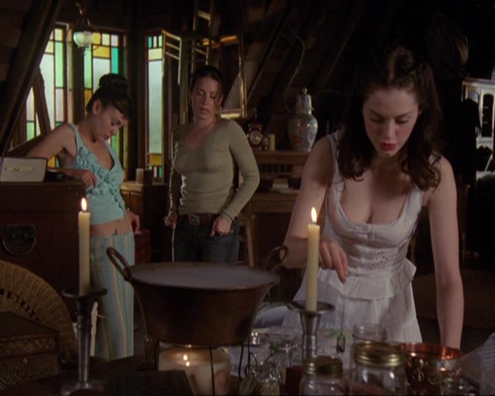 Charmed-Online-dot-422WitchWayNow1367.jpg