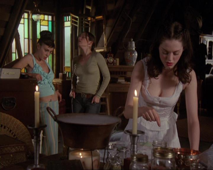 Charmed-Online-dot-422WitchWayNow1368.jpg