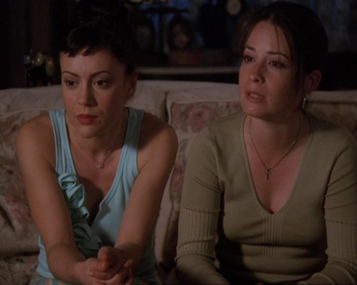 Charmed-Online-dot-422WitchWayNow1628.jpg Charmed-Online-dot-422WitchWayNow1628.jpg