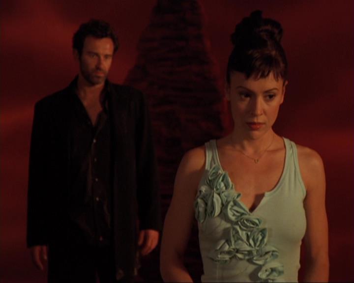 Charmed-Online-dot-422WitchWayNow1849.jpg Charmed-Online-dot-422WitchWayNow1849.jpg