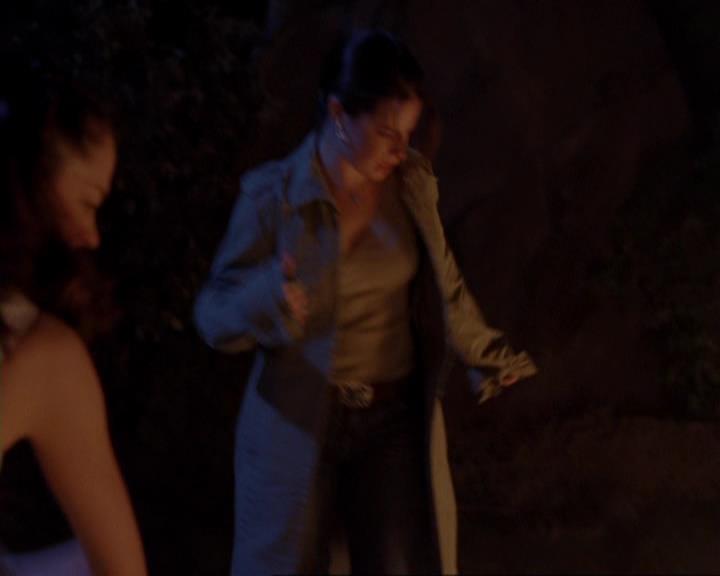 Charmed-Online-dot-422WitchWayNow2072.jpg