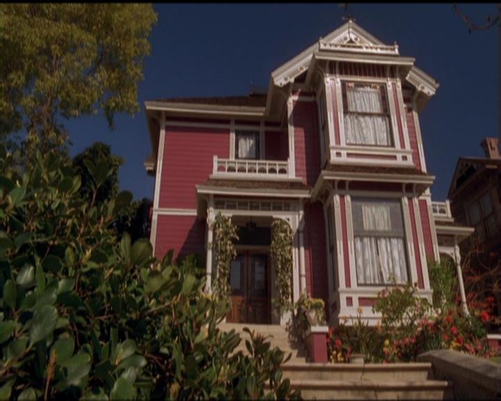 Charmed-Online_dot_net-5x01-2AWitchTail0007.jpg
