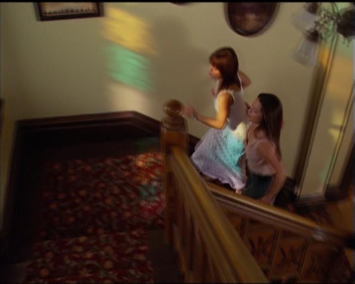 Charmed-Online_dot_net-5x01-2AWitchTail0009.jpg
