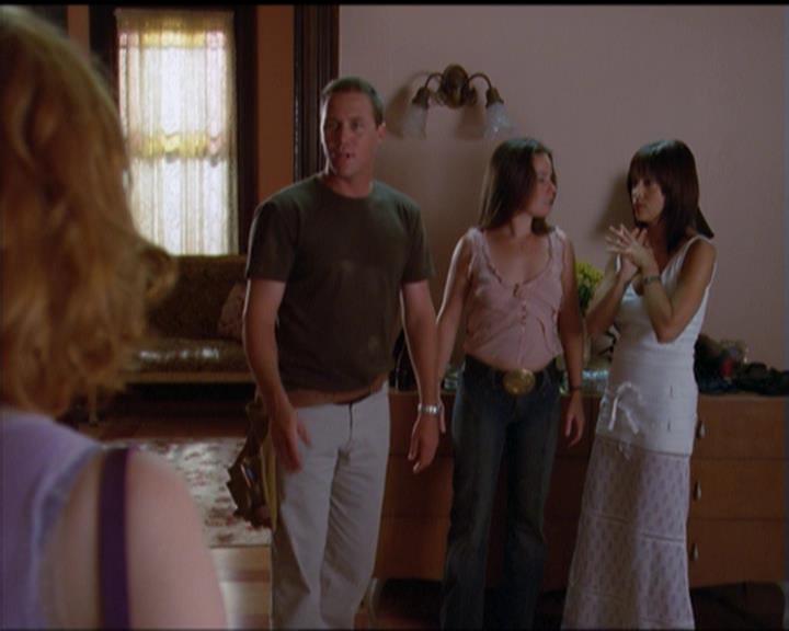 Charmed-Online_dot_net-5x01-2AWitchTail0112.jpg