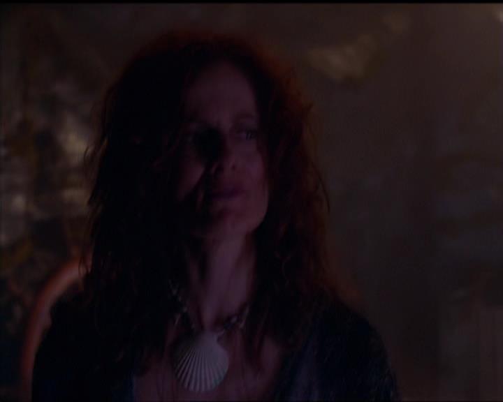 Charmed-Online_dot_net-5x01-2AWitchTail0147.jpg
