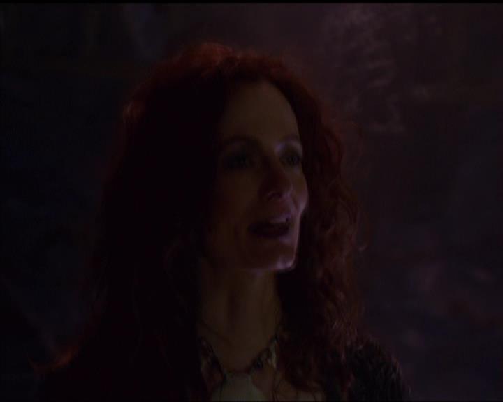 Charmed-Online_dot_net-5x01-2AWitchTail0156.jpg