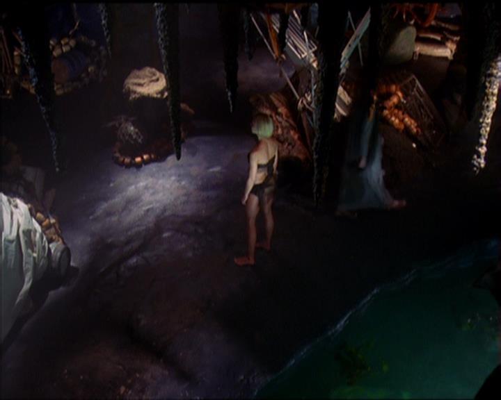 Charmed-Online_dot_net-5x01-2AWitchTail0164.jpg