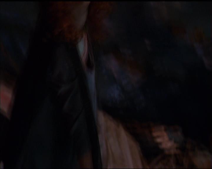 Charmed-Online_dot_net-5x01-2AWitchTail0169.jpg
