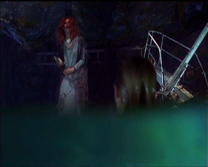 Charmed-Online_dot_net-5x01-2AWitchTail0206.jpg