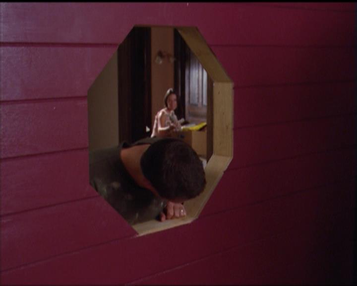Charmed-Online_dot_net-5x01-2AWitchTail0256.jpg