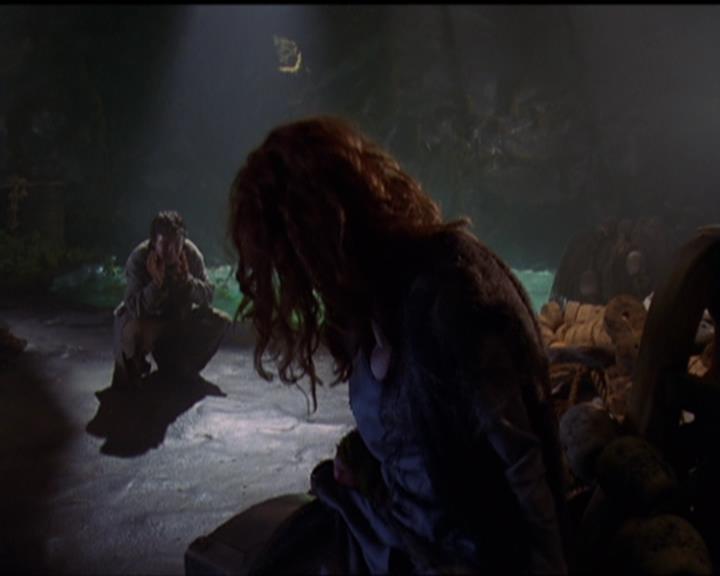 Charmed-Online_dot_net-5x01-2AWitchTail0393.jpg