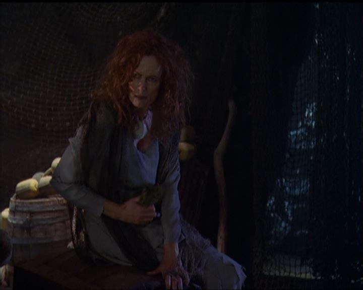 Charmed-Online_dot_net-5x01-2AWitchTail0396.jpg