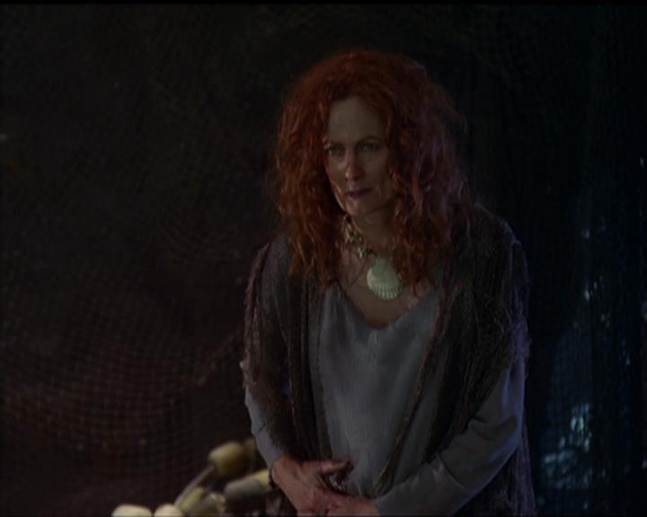 Charmed-Online_dot_net-5x01-2AWitchTail0413.jpg