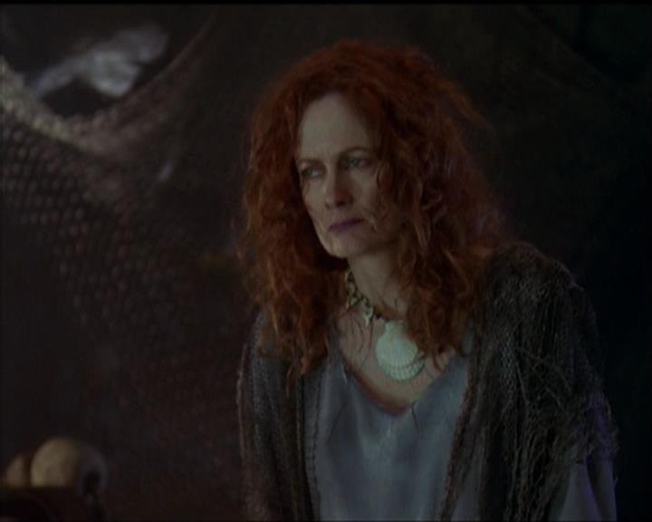 Charmed-Online_dot_net-5x01-2AWitchTail0434.jpg