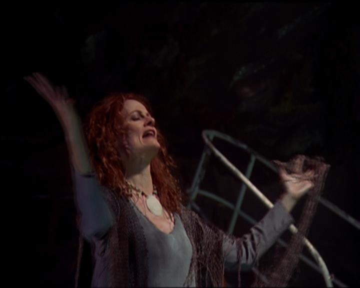 Charmed-Online_dot_net-5x01-2AWitchTail0449.jpg