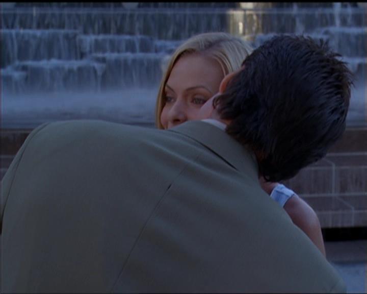 Charmed-Online_dot_net-5x01-2AWitchTail0501.jpg
