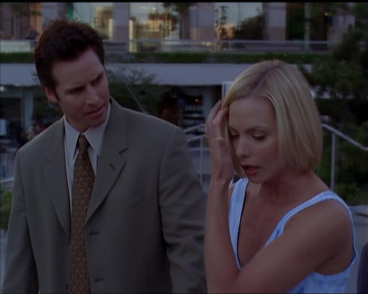 Charmed-Online_dot_net-5x01-2AWitchTail0509.jpg