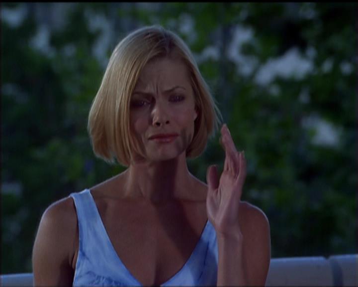 Charmed-Online_dot_net-5x01-2AWitchTail0591.jpg