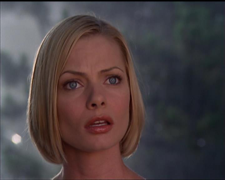 Charmed-Online_dot_net-5x01-2AWitchTail0609.jpg