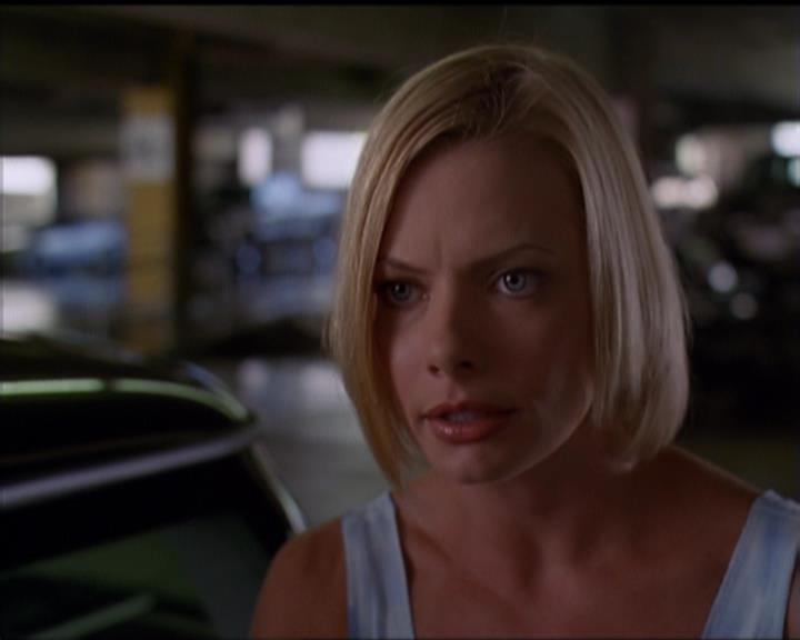 Charmed-Online_dot_net-5x01-2AWitchTail0755.jpg