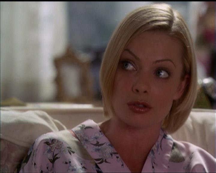 Charmed-Online_dot_net-5x01-2AWitchTail0895.jpg