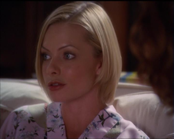 Charmed-Online_dot_net-5x01-2AWitchTail0905.jpg