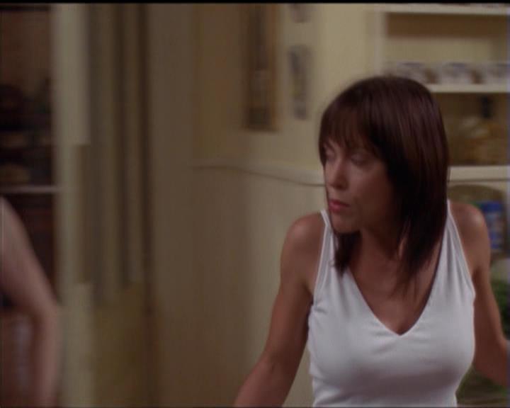 Charmed-Online_dot_net-5x01-2AWitchTail0987.jpg