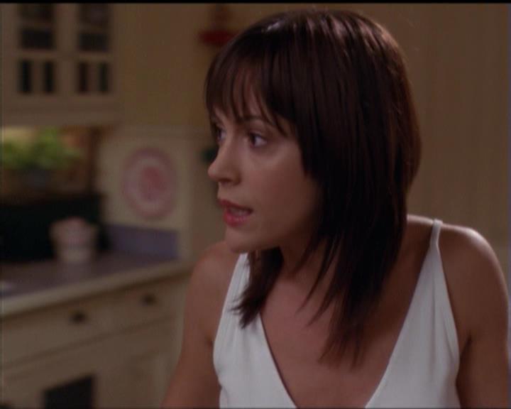 Charmed-Online_dot_net-5x01-2AWitchTail0988.jpg