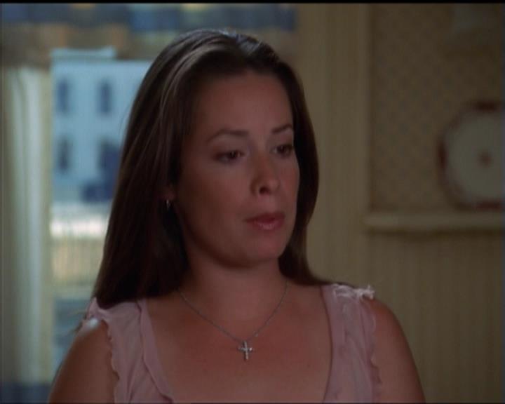 Charmed-Online_dot_net-5x01-2AWitchTail0992.jpg