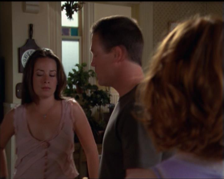 Charmed-Online_dot_net-5x01-2AWitchTail1026.jpg