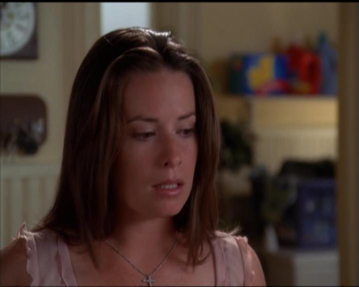 Charmed-Online_dot_net-5x01-2AWitchTail1075.jpg