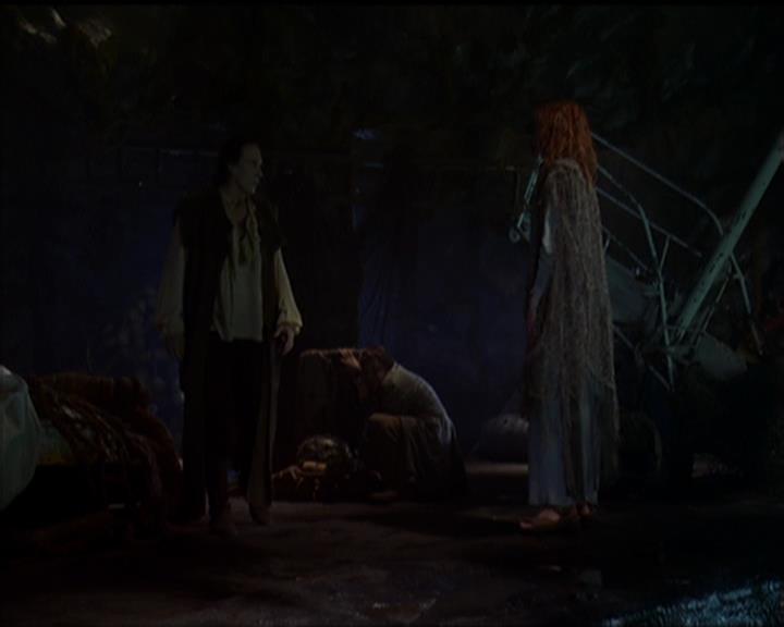 Charmed-Online_dot_net-5x01-2AWitchTail1125.jpg