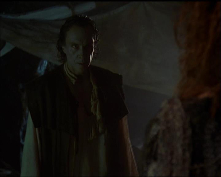 Charmed-Online_dot_net-5x01-2AWitchTail1129.jpg