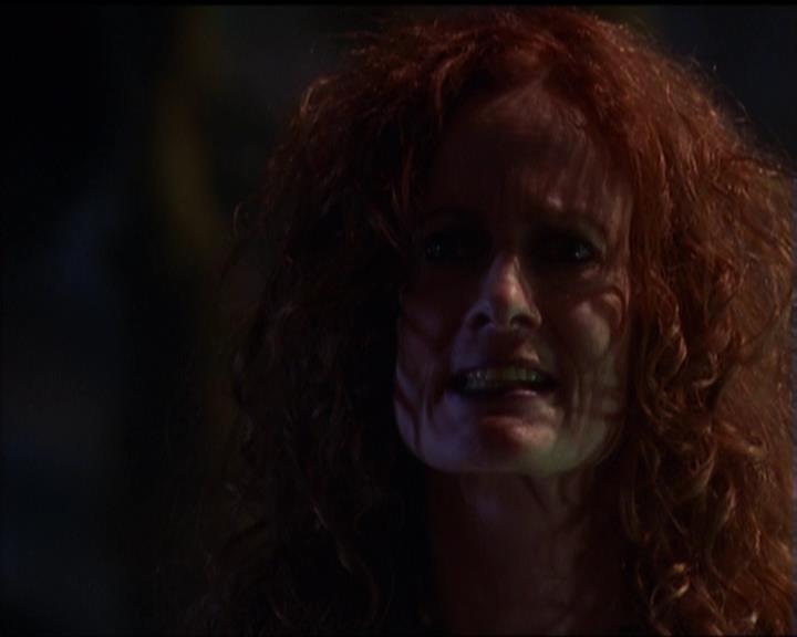 Charmed-Online_dot_net-5x01-2AWitchTail1154.jpg Charmed-Online_dot_net-5x01-2AWitchTail1154.jpg