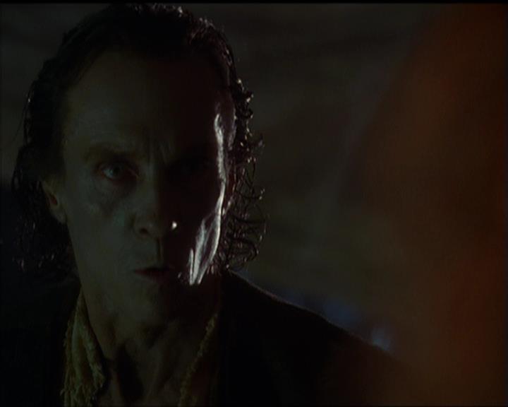 Charmed-Online_dot_net-5x01-2AWitchTail1180.jpg