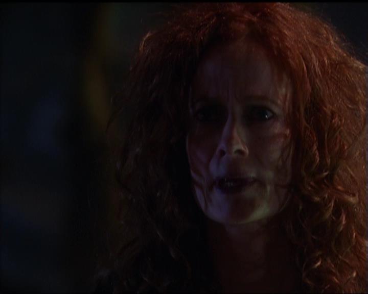 Charmed-Online_dot_net-5x01-2AWitchTail1182.jpg
