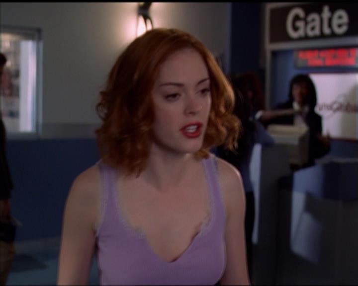 Charmed-Online_dot_net-5x01-2AWitchTail1221.jpg
