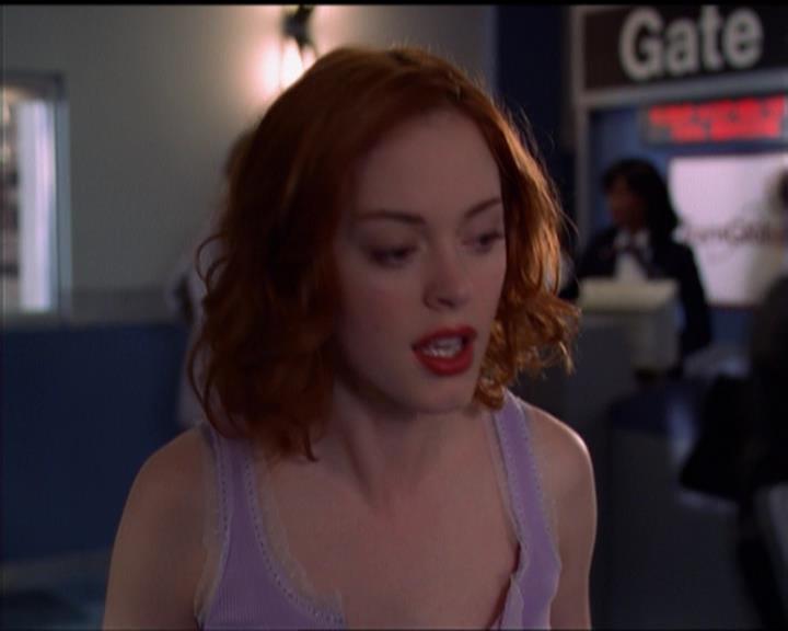 Charmed-Online_dot_net-5x01-2AWitchTail1226.jpg