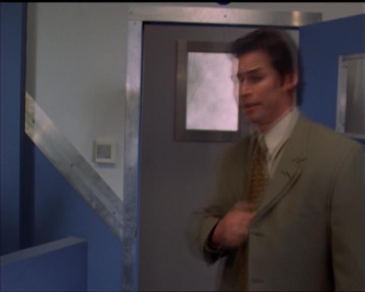 Charmed-Online_dot_net-5x01-2AWitchTail1259.jpg