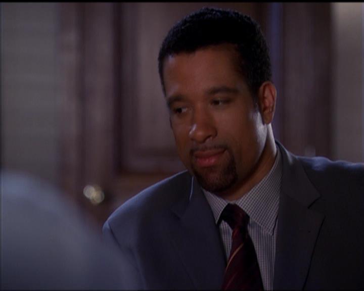Charmed-Online_dot_net-5x01-2AWitchTail1285.jpg