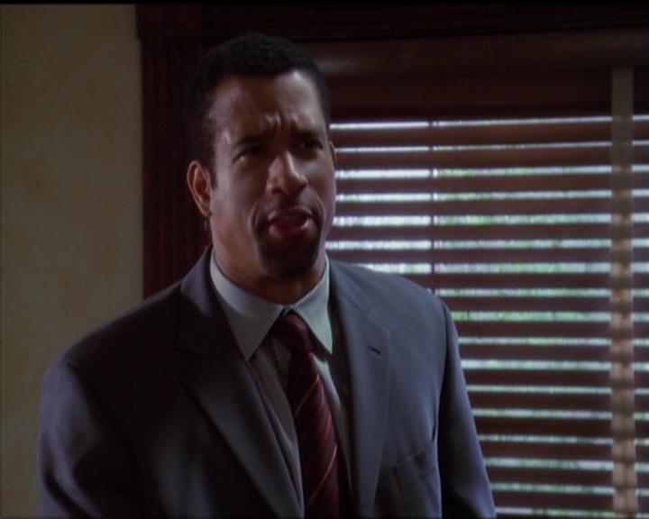 Charmed-Online_dot_net-5x01-2AWitchTail1344.jpg