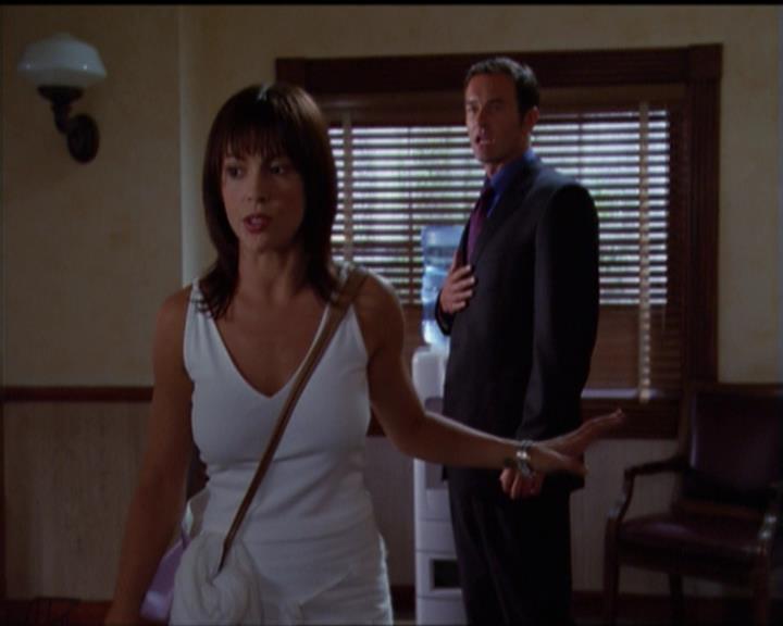 Charmed-Online_dot_net-5x01-2AWitchTail1376.jpg