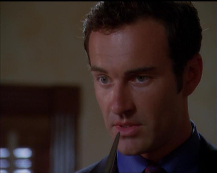 Charmed-Online_dot_net-5x01-2AWitchTail1412.jpg