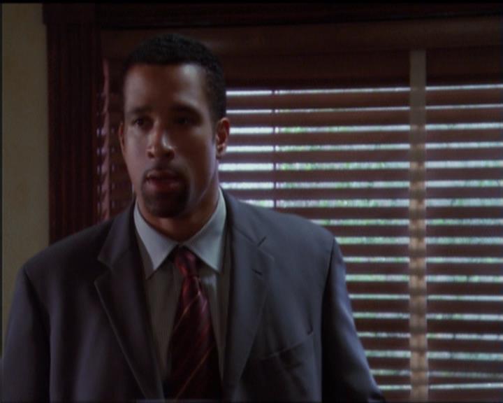 Charmed-Online_dot_net-5x01-2AWitchTail1447.jpg